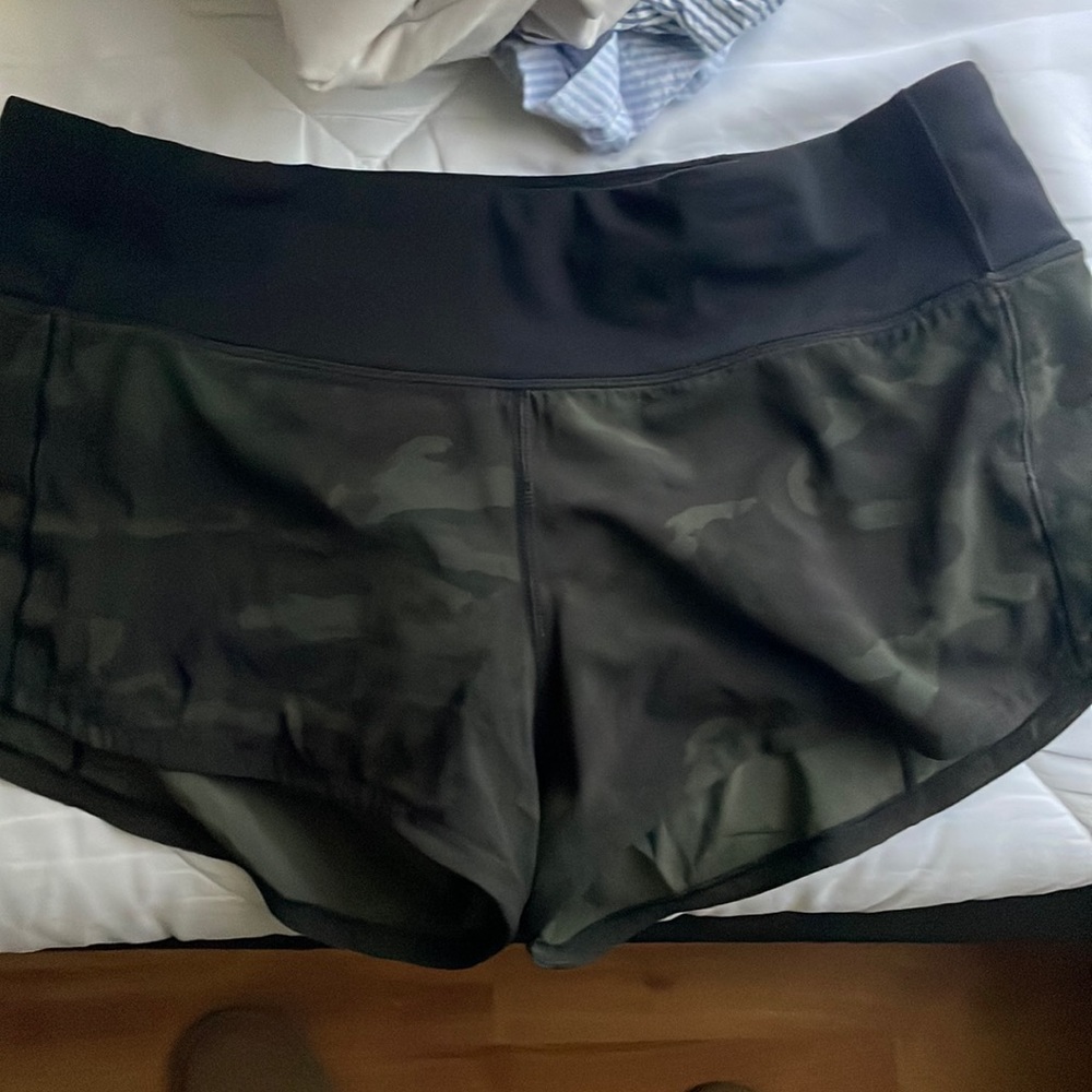 Lululemon cameo shorts